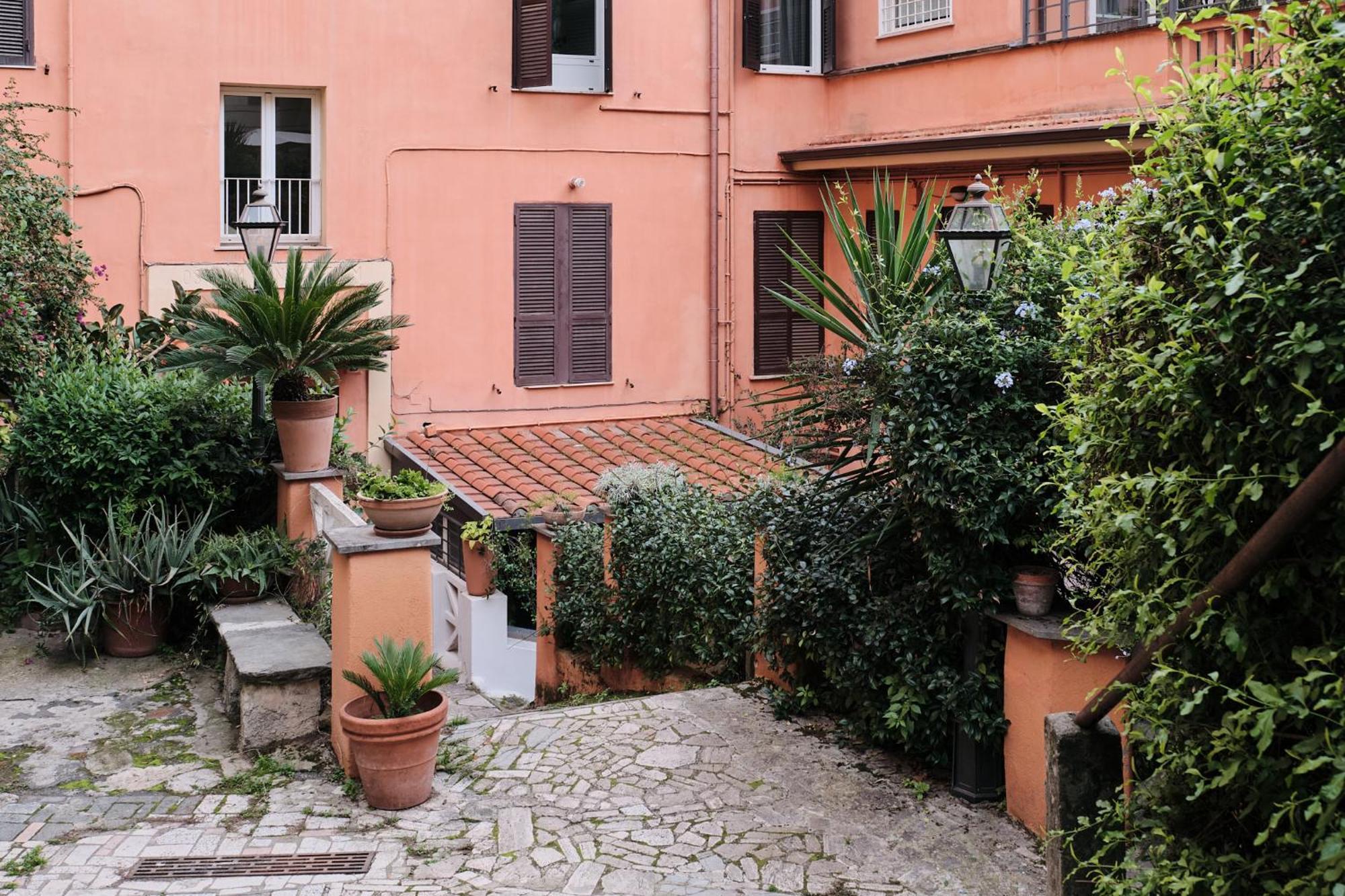 Appartement Trastevere- Flat Con Giardino, Ac, Wi-fi & Netflix Rome